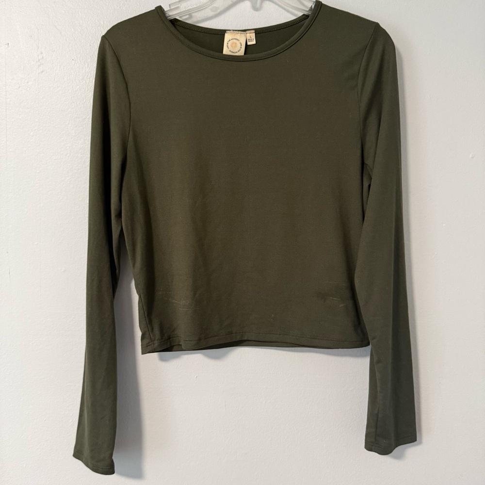 Live In The Moment Women’s Olive Green Fitted Cropped Tee T-Shirt Size L